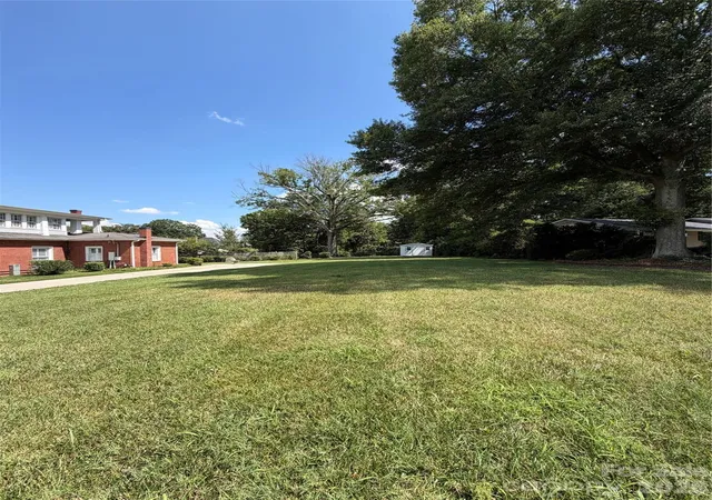 43rd image of 15 Kings Mountain St, York, SC 29745 | MLS# 4336422