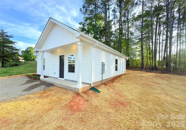 Homes for sale in Norwood, NC | 217 Carlie St, Norwood, NC 28128 | MLS# 4336659