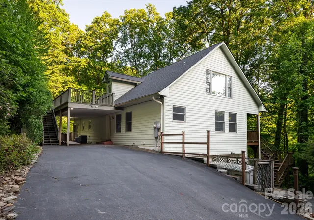 Photo 1 of Single family home for sale at 31 Timber Park Dr, Black Mountain, NC 28711 | MLS# 4336754 | Listing updated on 2026-10-03