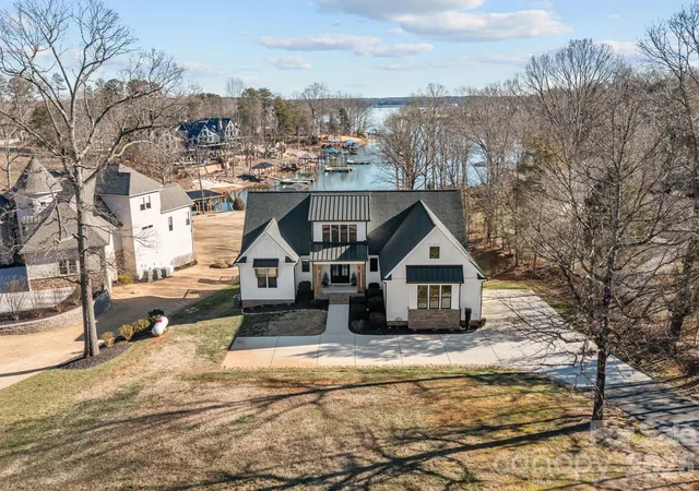 Photo 1 of Single family home for sale at 5020 Slanting Brg Rd, Sherrills Ford, NC 28673 | MLS# 4336765 | Listing updated on 2026-09-10