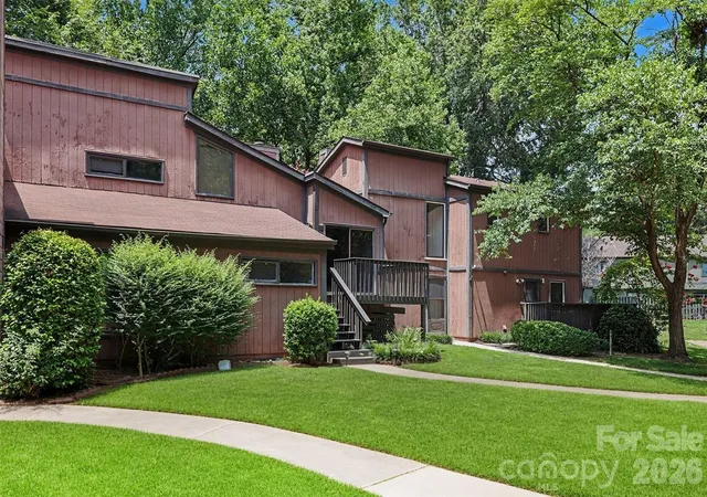 2nd image of 6102 Honeysuckle Ln, Charlotte, NC 28212 | MLS# 4336867