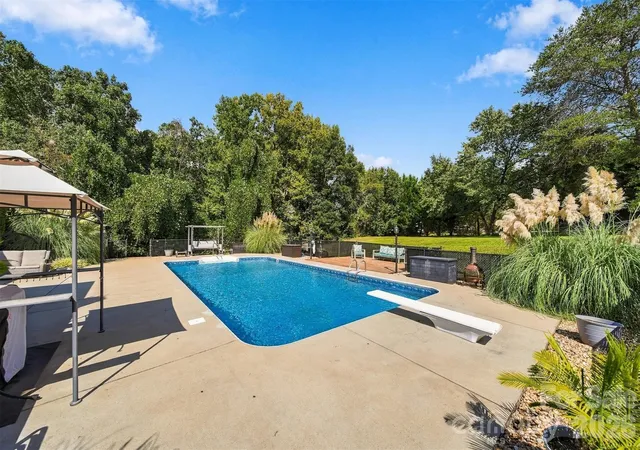 Photo 3 of Single family home for sale at 2555 Knox Landing Rd, Connelly Springs, NC 28612 | MLS# 4337142 | Listing updated on 2026-09-19