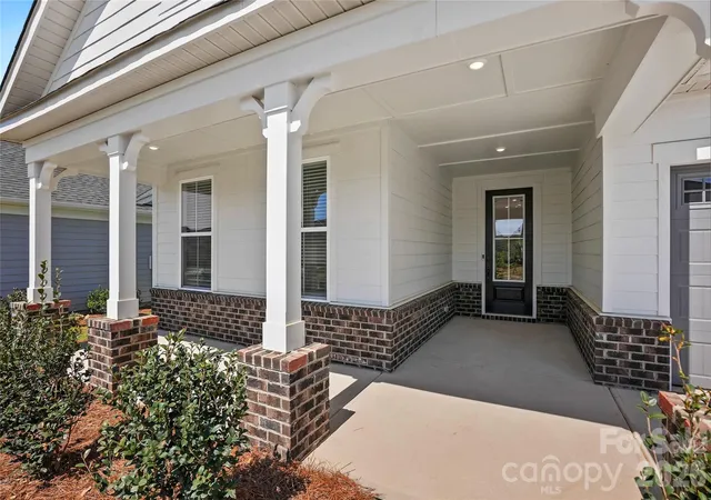 Photo 4 of Single family home for sale at 2735 Peak Ct, Belmont, NC 28012 | MLS# 4337383 | Listing updated on 2026-06-12
