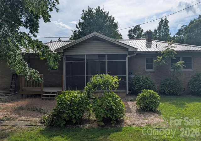 Photo 3 of Single family home for sale at 1378 Blacksburg Hwy, Blacksburg, SC 29702 | MLS# 4337384 | Listing updated on 2026-07-24