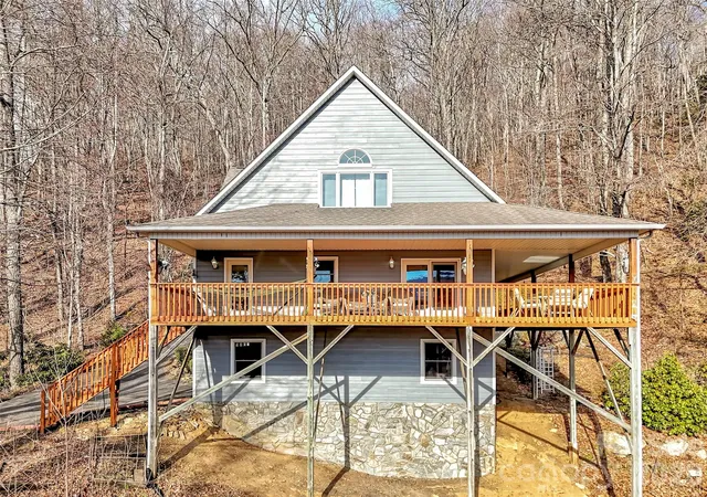 2nd image of 371 Falcon Ridge Dr, Waynesville, NC 28786 | MLS# 4337499