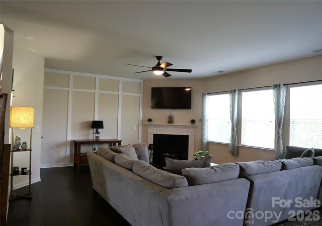 Photo 3 of Sale Pending at 1404 Bryson Gap Dr, Fort Mill, SC 29715 | MLS# 4337751 | Listing updated on 2026-07-22
