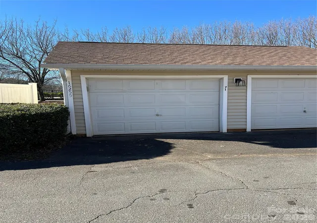 2nd image of 16256 Redstone Mountain Ln, Charlotte, NC 28277 | MLS# 4337845