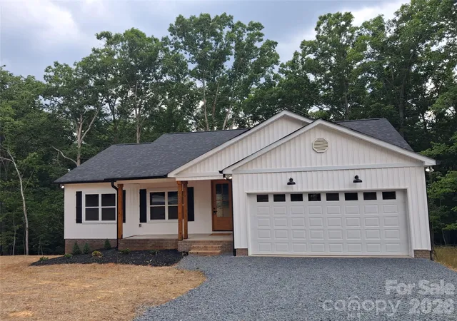Homes for sale in Troy, NC | 128 Hedgeline Dr, Troy, NC 27371 | MLS# 4338072