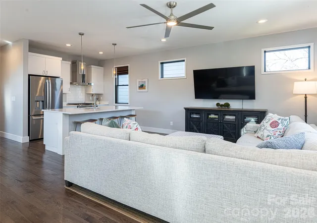 5th image of 89 Vance Crescent Ext, Asheville, NC 28806 | MLS# 4338074
