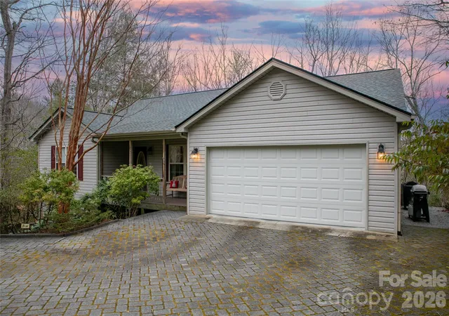Homes for sale in Brevard, NC | 126 Gasga Ct, Brevard, NC 28712 | MLS# 4338134