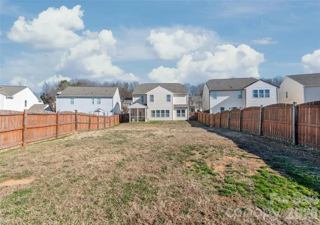 2nd image of 10229 Snowbell Ct, Charlotte, NC 28215 | MLS# 4338183