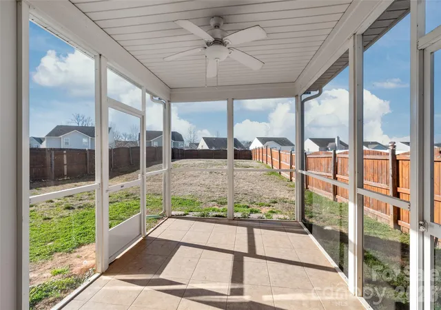 5th image of 10229 Snowbell Ct, Charlotte, NC 28215 | MLS# 4338183