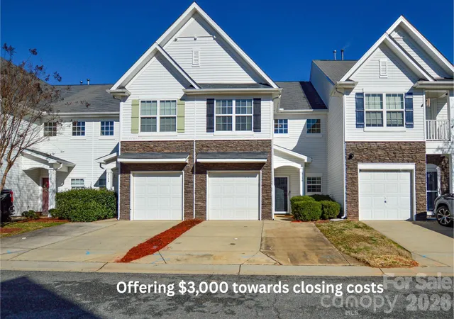 Homes for sale in Clover, SC | 2126 Shady Pond Dr, Clover, SC 29710 | MLS# 4338184