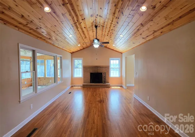 2nd image of 1627 Greenville Hwy, Hendersonville, NC 28792 | MLS# 4338337