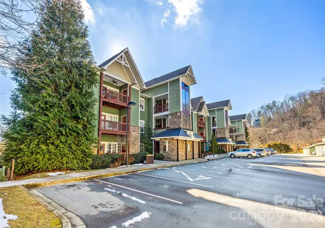 4th image of 1000 Olde Eastwood Village Blvd #2A, Asheville, NC 28803 | MLS# 4338625