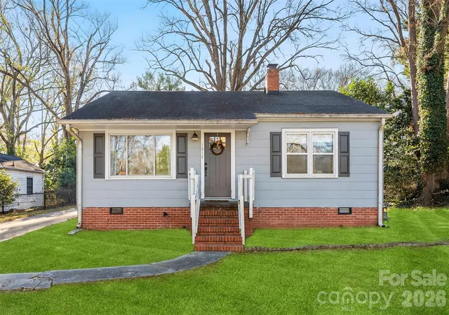 Photo 1 of Single family home for sale at 1217 Jackson Rd, Gastonia, NC 28052 | MLS# 4338667 | Listing updated on 2026-10-06