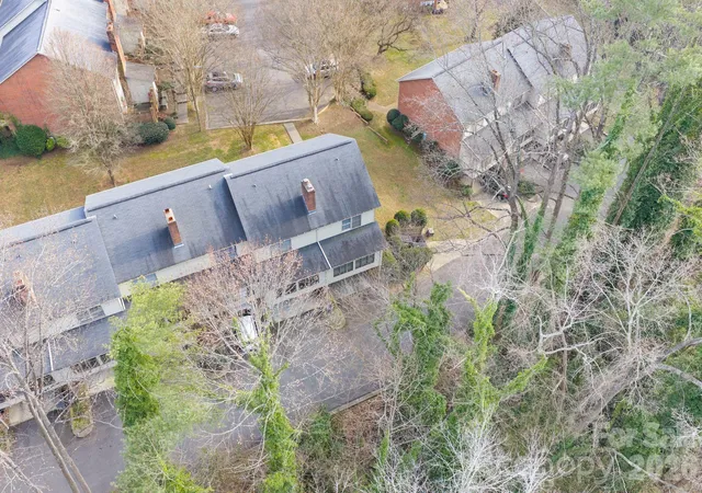 2nd image of 239 13Th Ave Pl Nw, Hickory, NC 28601