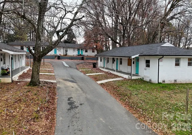 Photo 1 of House for sale at 2427 Carmine St, Charlotte, NC 28206 | MLS# 4339842 | Listing updated on 2026-09-21