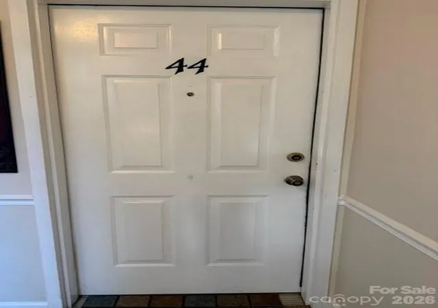 3rd image of 10244 Rose Mdw Ln, Charlotte, NC 28277