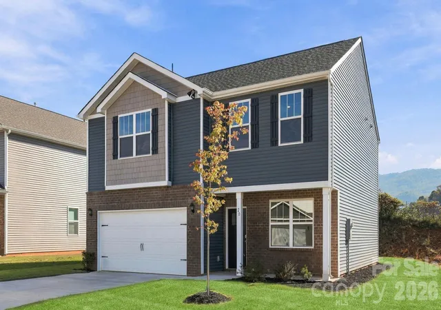 Photo 2 of Single family home for sale at 20 Ridgehaven Dr, Waynesville, NC 28786 | MLS# 4339898 | Listing updated on 2026-10-06