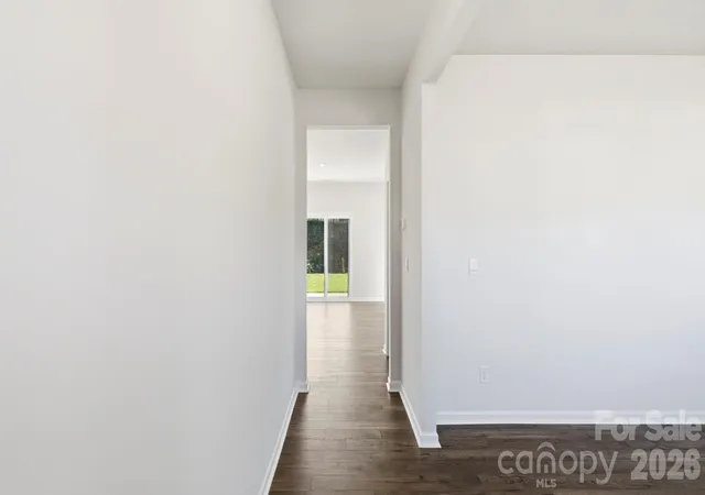 Photo 3 of Single family home for sale at 20 Ridgehaven Dr, Waynesville, NC 28786 | MLS# 4339898 | Listing updated on 2026-10-06
