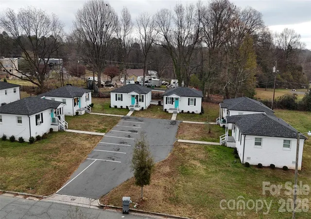 3rd image of 2213 Alma Ct, Charlotte, NC 28206 | MLS# 4339924