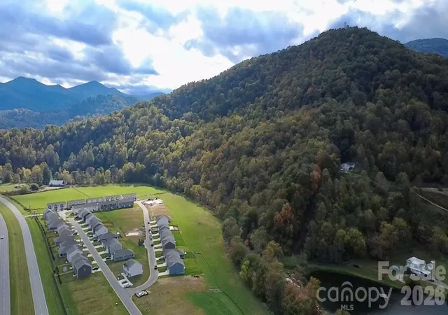 Photo 2 of Single family home for sale at 65 Creekwalk Ln, Waynesville, NC 28785 | MLS# 4339927 | Listing updated on 2026-09-15