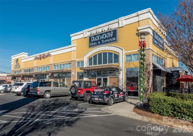 5th image of 4911 Park Rd, Charlotte, NC 28209