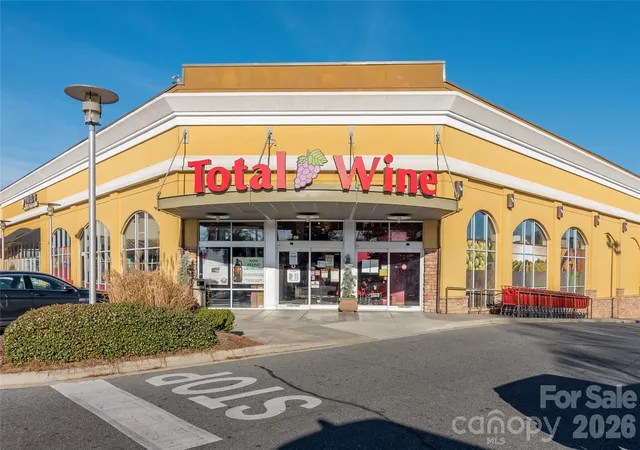 4th image of 4911 Park Rd, Charlotte, NC 28209