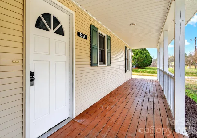 Photo 5 of Single family home for sale at 4259 US 70 Rd W, Marion, NC 28752 | MLS# 4340034 | Listing updated on 2026-07-24