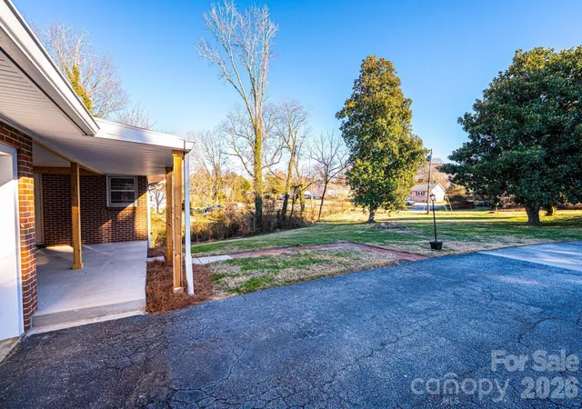 4th image of 620 Diamondhead Dr Ne, Lenoir, NC 28645 | MLS# 4340105