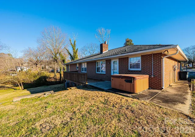 5th image of 620 Diamondhead Dr Ne, Lenoir, NC 28645 | MLS# 4340105