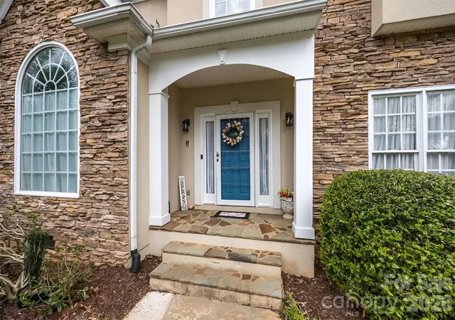 3rd image of 900 Muirfield Dr, Mooresville, NC 28115 | MLS# 4340189