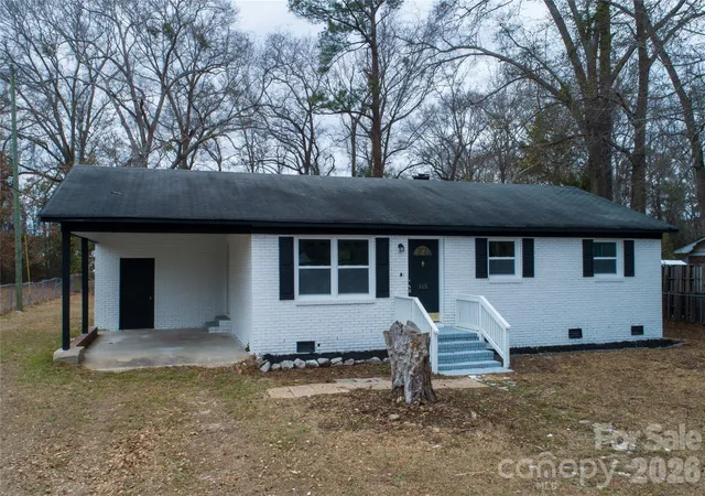 Homes for sale in Florence, SC | 3115 Crestview Dr, Florence, SC 29501 | MLS# 4340430