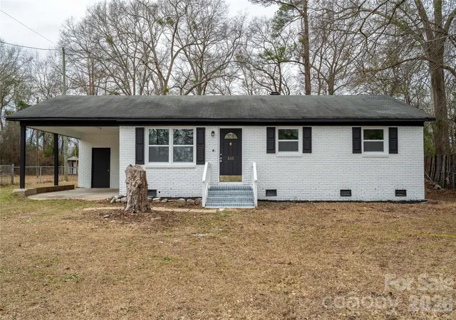 Homes for sale in Florence, SC | 3115 Crestview Dr, Florence, SC 29501 | MLS# 4340430