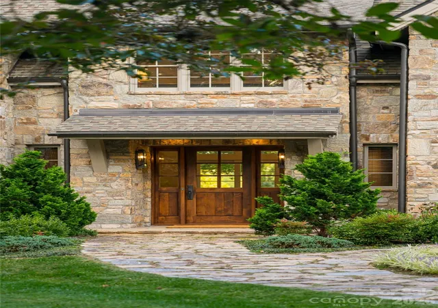 4th image of 402 Vanderbilt Rd, Asheville, NC 28803 | MLS# 4340539