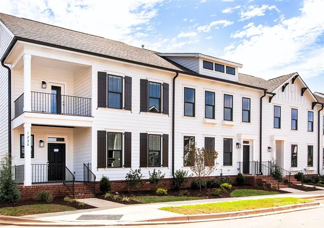 Photo 1 of Townhouse for sale at 10225 Rainier Trl Dr Nw, Huntersville, NC 28078 | MLS# 4341081 | Listing updated on 2026-09-21