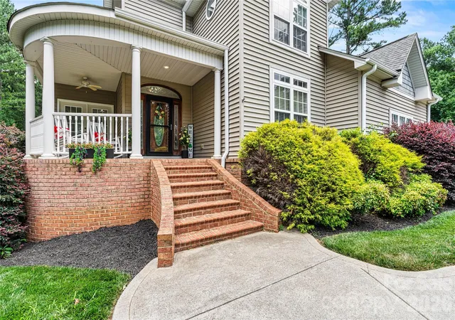 3rd image of 1606 High Ridge Dr, Stanley, NC 28164 | MLS# 4341485