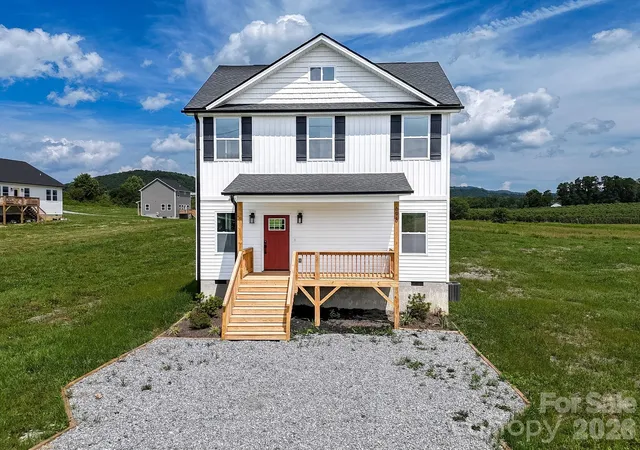 2nd image of 696 Beehive Rd, Hendersonville, NC 28792 | MLS# 4341619