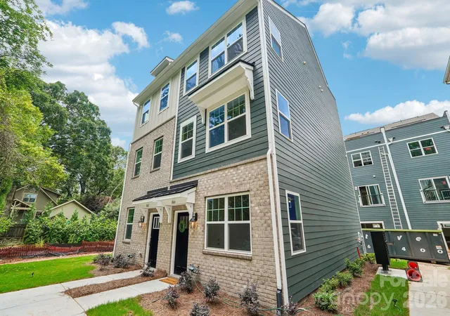 Townhouse for sale at 806 Hammers Ln, Charlotte, NC 28205 | MLS# 4341636