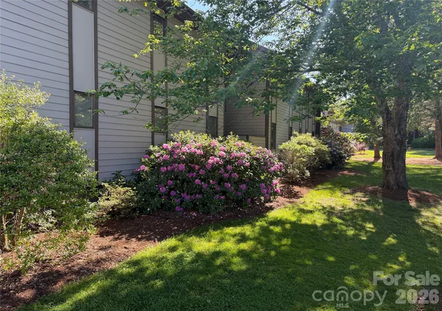 Homes for sale in Asheville, NC | 201 Racquet Club Rd #15, Asheville, NC 28803 | MLS# 4341796