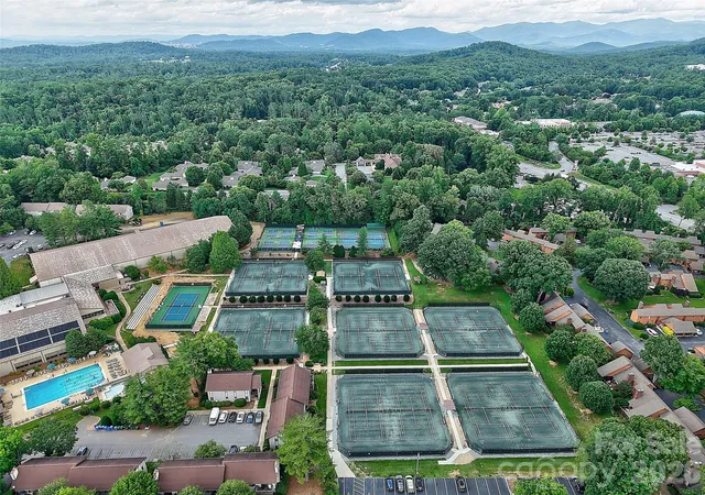 Homes for sale in Asheville, NC | 201 Racquet Club Rd #15, Asheville, NC 28803 | MLS# 4341796