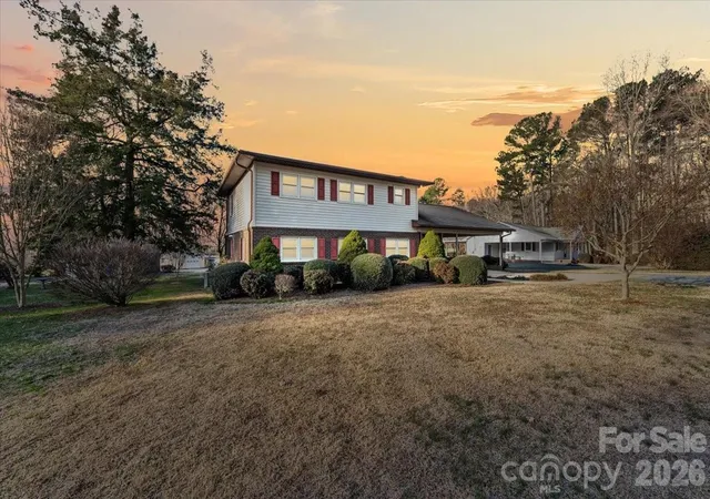 Homes for sale in Troy, NC | 372 Holly Hills Dr, Troy, NC 27371 | MLS# 4341875