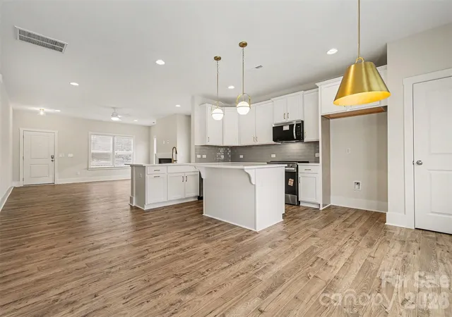 5th image of 4768 Americana Ave, Charlotte, NC 28215 | MLS# 4342120