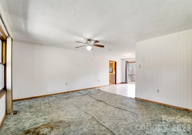Photo 3 of Single family home for sale at 21 Queen St, Sylva, NC 28779 | MLS# 4342252 | Listing updated on 2026-05-02