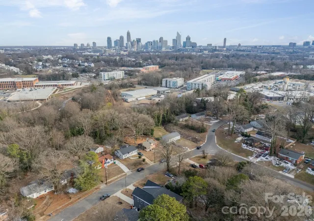 31st image of 608 Ambassador St, Charlotte, NC 28208 | MLS# 4342257