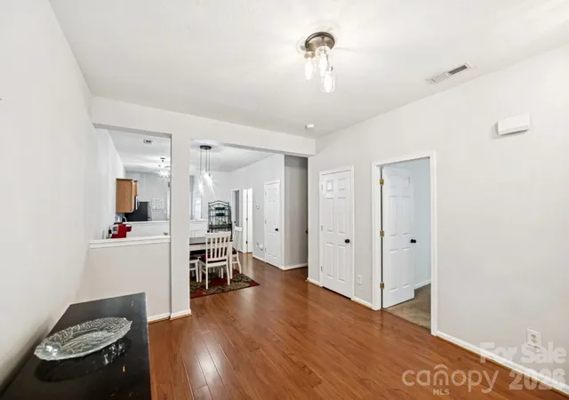 5th image of 2731 Meadow Knoll Dr, Charlotte, NC 28269 | MLS# 4342315