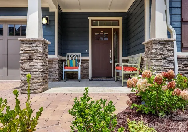 Photo 2 of Single family home for sale at 19 Craftsman Overlook Ridge, Arden, NC 28704 | MLS# 4342379 | Listing updated on 2026-08-20
