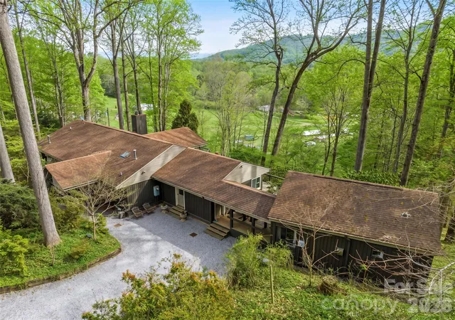 Photo 4 of Single family home for sale at 198 Brooks Branch Rd, Leicester, NC 28748 | MLS# 4342516 | Listing updated on 2026-08-24
