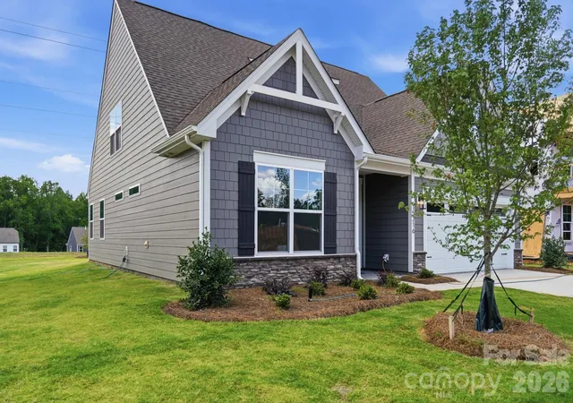 Photo 2 of Single family home for sale at 15216 1st Broad Dr, Huntersville, NC 28078 | MLS# 4342685 | Listing updated on 2026-10-04